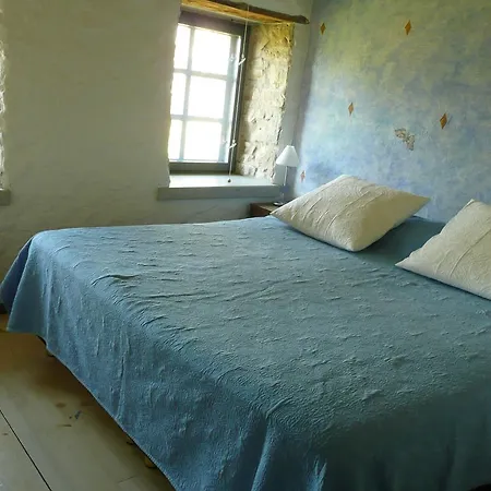 Farm stay Tooma Farm